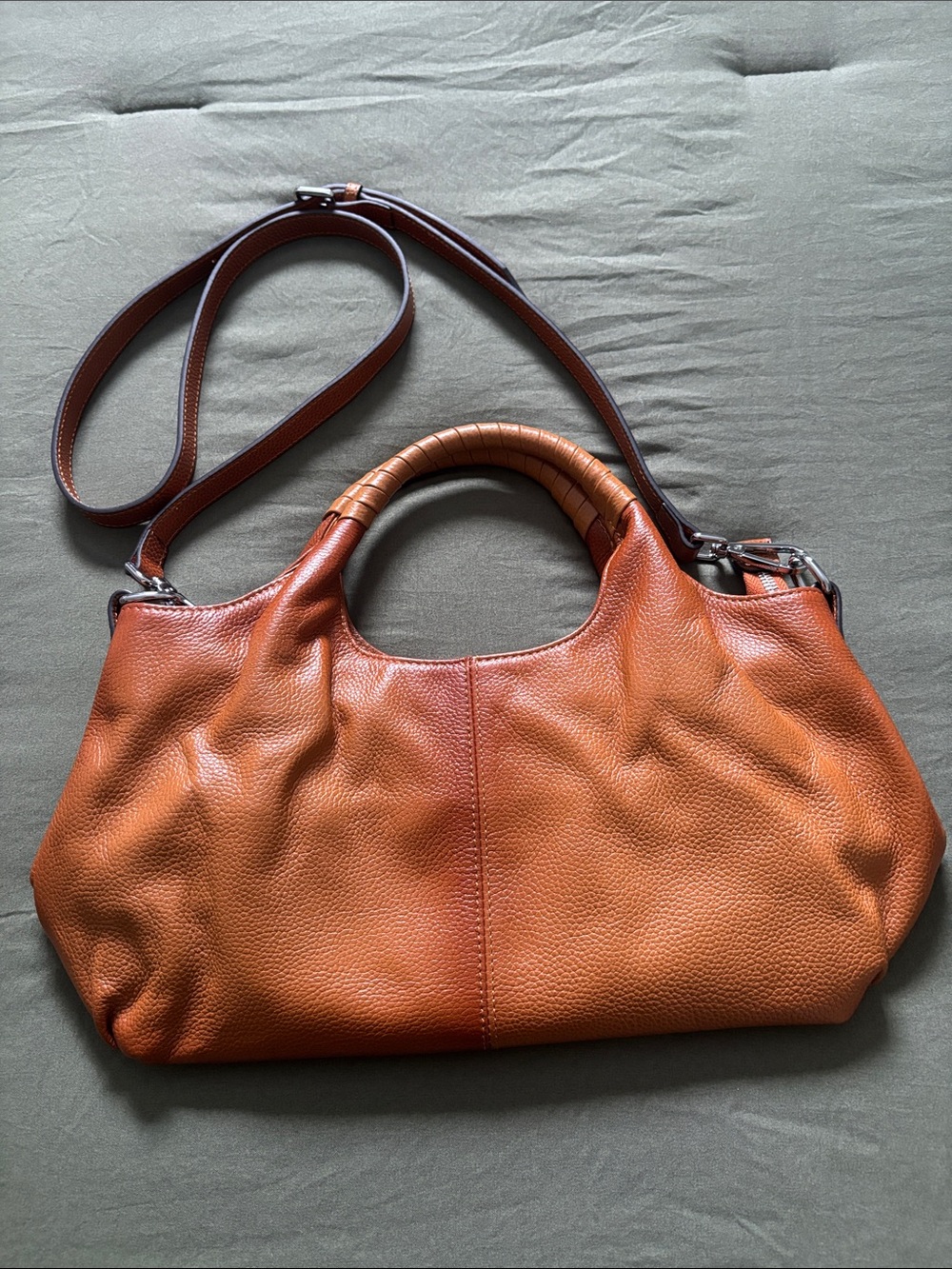 Iswee Leather Shoulder Bag in Cognac Brown